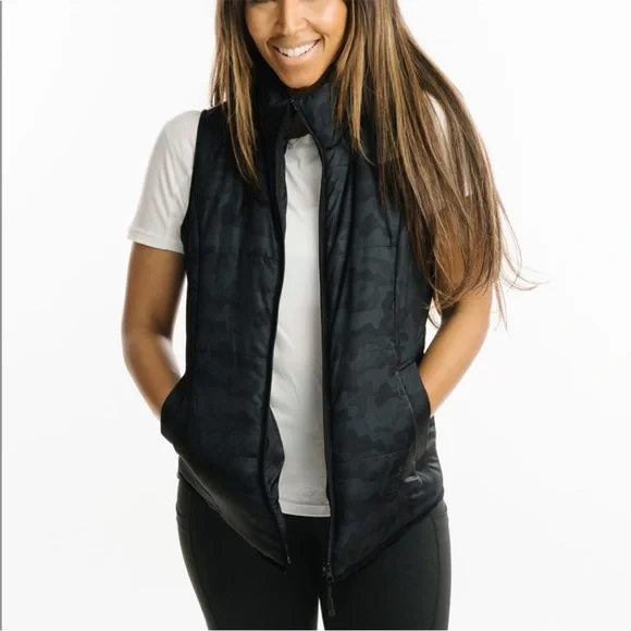 Zyia Gray Camo Sawatch Puffy Vest - Picture 1 of 3